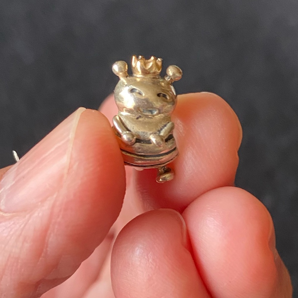 Authentic Pandora Queen Bee - Retired